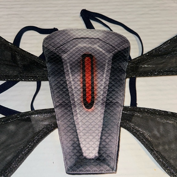 DISNEY AUTHENTIC MARVEL WASP WINGS.UNUSED.ELASTIC AROUND ARMPIT INTACT. NWOT - Picture 2 of 13